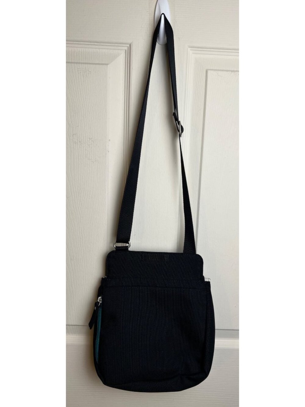 Haiku Crossbody - Picture 4 of 12